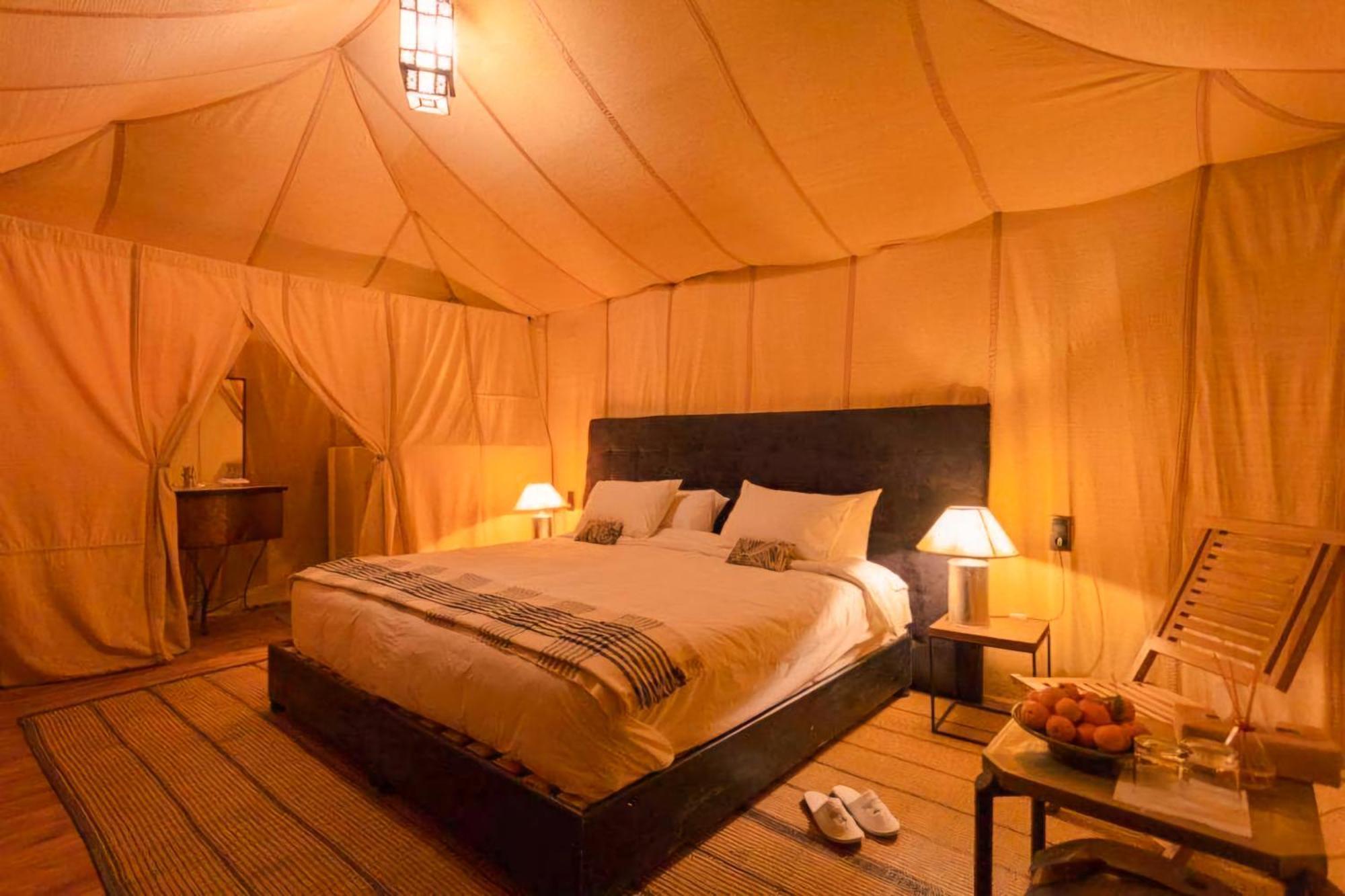 Отель Sahara Deluxe Camp Мерзуга Экстерьер фото